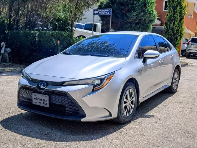 2022 TOYOTA COROLLA HYBRID 1.8L RÉCORD D AGENCIA