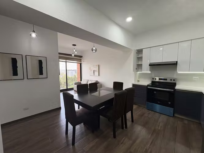 Zona 10 Edificio Brunelo apartamento Amueblado