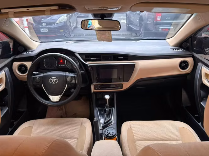 TOYOTA COROLLA LE MODELO 2018 AUTOMÁTICO