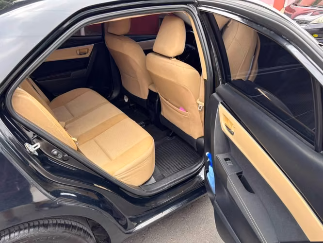 TOYOTA COROLLA LE MODELO 2018 AUTOMÁTICO