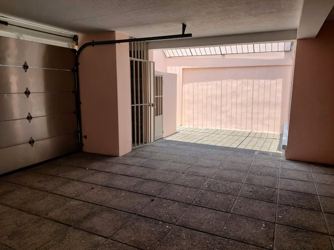 AMPLIA CASA EN RENTA EN ZONA 13 CERCA A LAS AMERICAS IDEAL PARA OFICINA