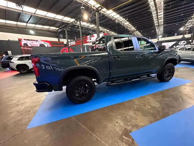 Chevrolet SILVERADO ZR2 2025