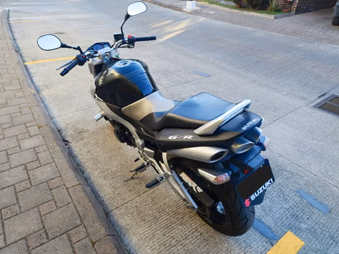 Suzuki GSR 600 2008