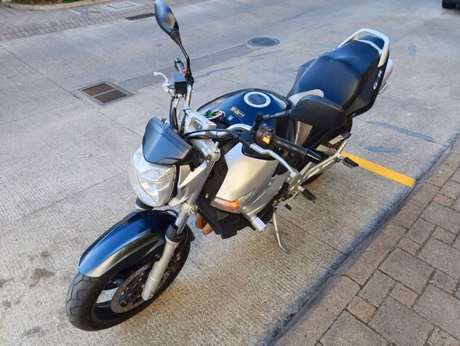 Suzuki GSR 600 2008