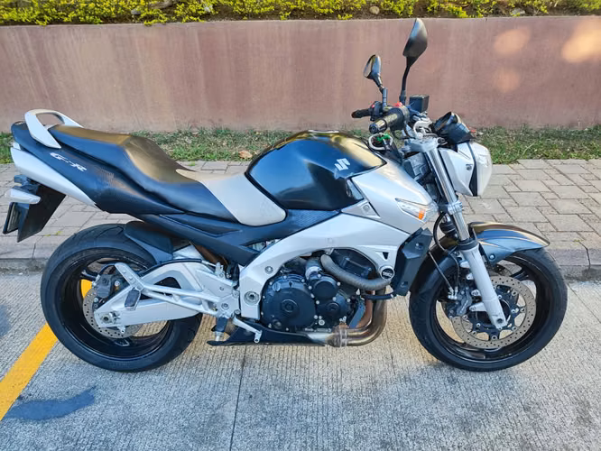 Suzuki GSR 600 2008