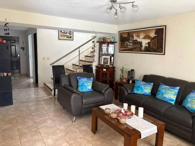 Vendo casa La Fontana III carretera a El Salvador $260,000