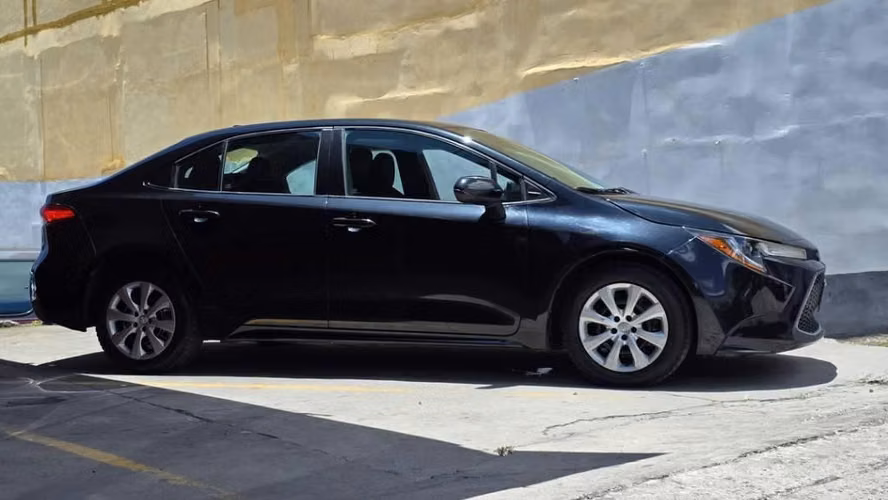 TOYOTA COROLLA LE