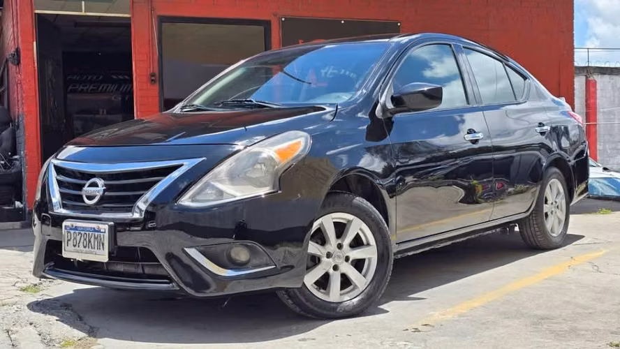 NISSAN VERSA