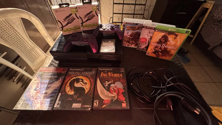 Xbox One con controles, accesorios y lote de juegos (PS2, PS3, Xbox)