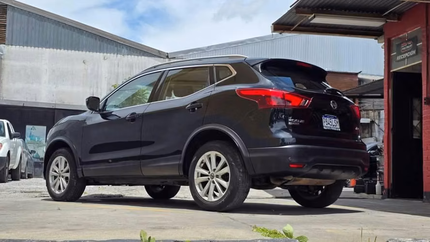 NISSAN ROGUE SPORT 2019