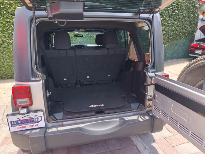 Jeep Wrangler Unlimited Sport 4wd Modelo 2012