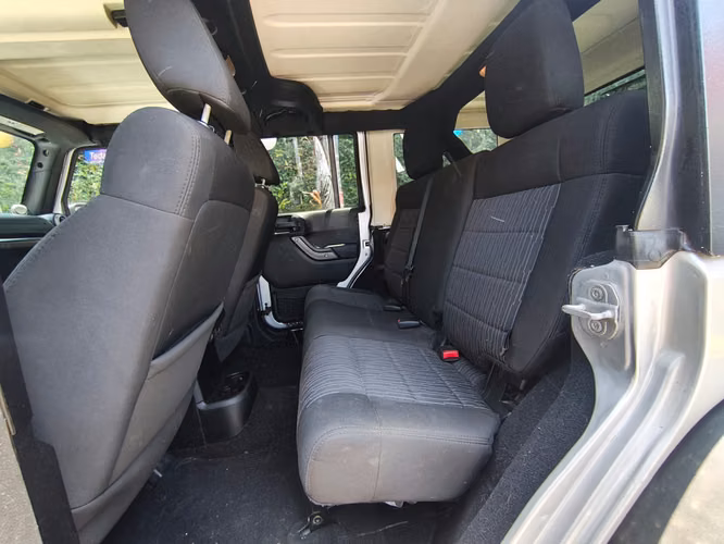 Jeep Wrangler Unlimited Sport 4wd Modelo 2012