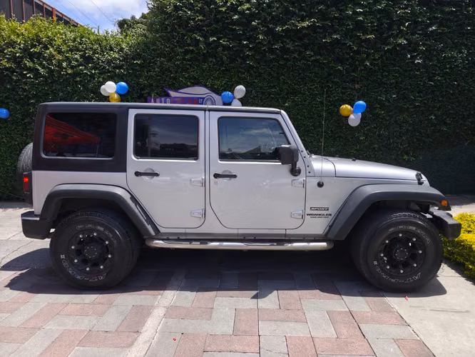 Jeep Wrangler Unlimited Sport 4wd Modelo 2012