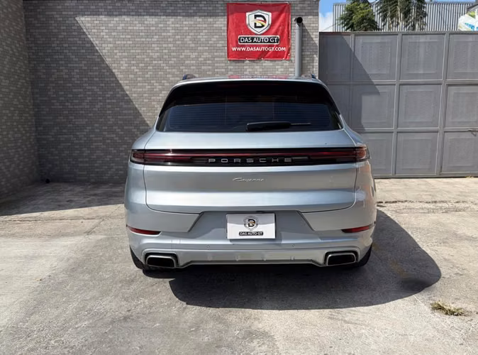 Porsche Cayenne de Agencia Modelo 2024