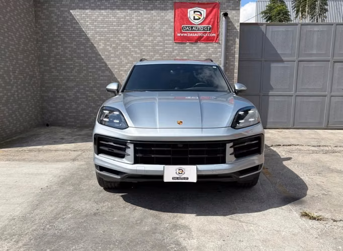 Porsche Cayenne de Agencia Modelo 2024