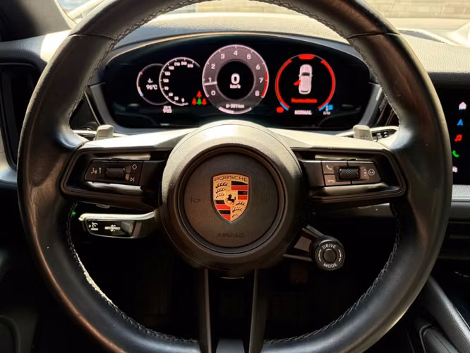 Porsche Cayenne de Agencia Modelo 2024
