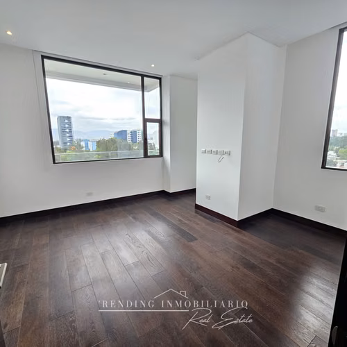 Apartamento en renta zona 14 edificio Echo de 2 habitaciones + 2 parqueos