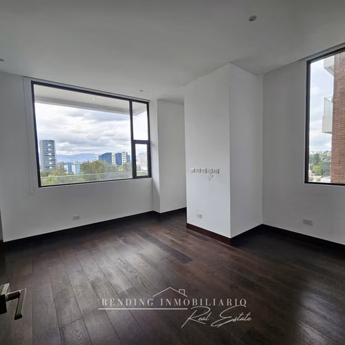 Apartamento en renta zona 14 edificio Echo de 2 habitaciones + 2 parqueos