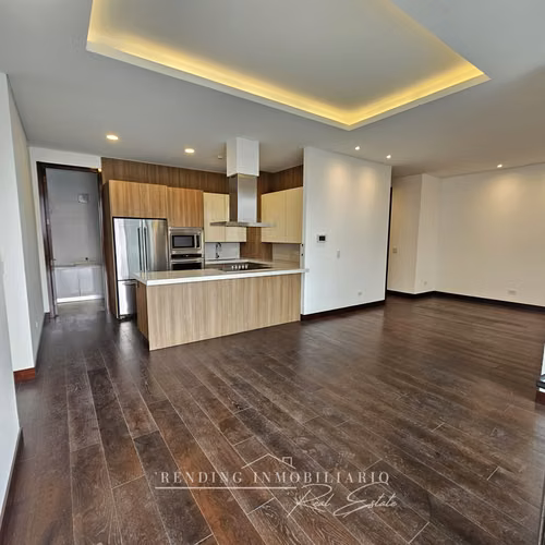 Apartamento en renta zona 14 edificio Echo de 2 habitaciones + 2 parqueos