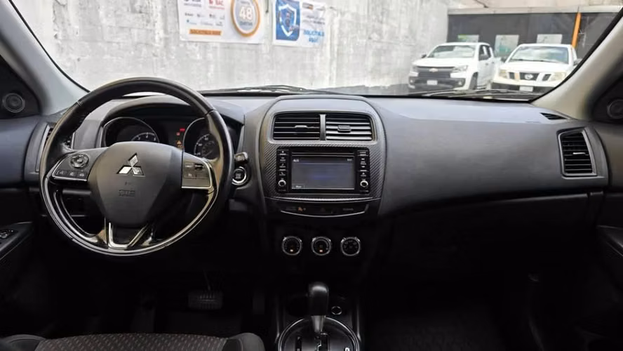 MITSUBISHI OUTLANDER SPORT 2017