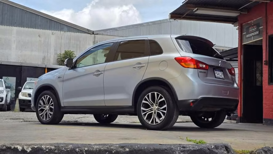 MITSUBISHI OUTLANDER SPORT 2017