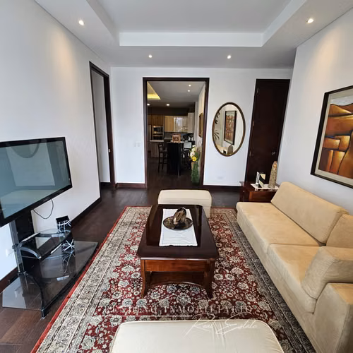 Apartamento en renta zona 14 amueblado edificio Echo 3 habitaciones + 3 parqueos
