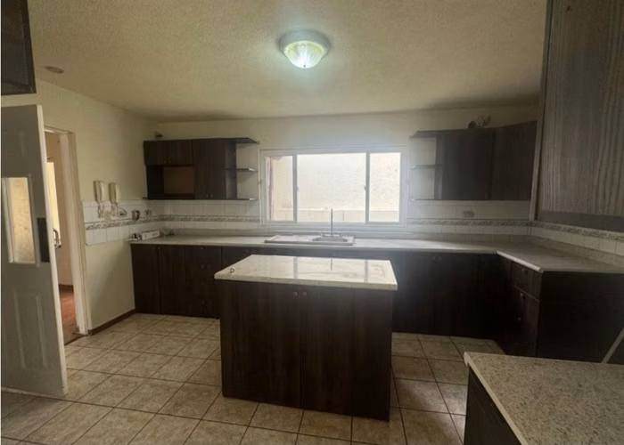 Vendo linda casa condominio Los Manantiales Carretera a El Salvador $298,000