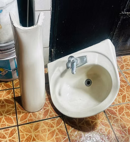 Lavamanos CISA Completo – Elegancia y Calidad para tu Baño