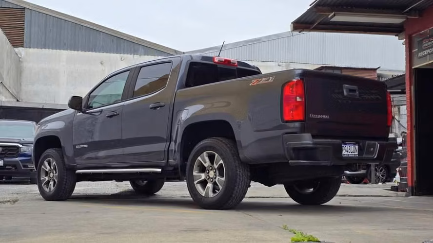 CHEVROLET COLORADO