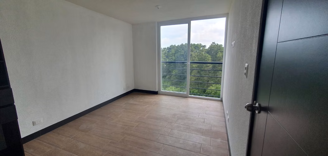 Apartamento en Renta Carretera Salvador, Edificio Monet, Laguna Bermeja, Puerta Parada