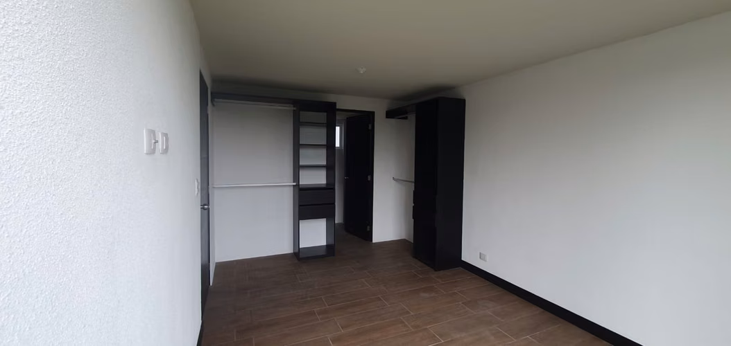 Apartamento en Renta Carretera Salvador, Edificio Monet, Laguna Bermeja, Puerta Parada