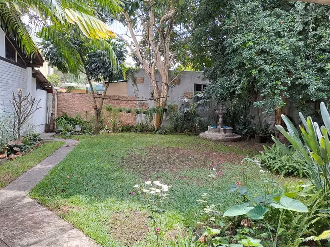 RENTO CASA EN ZONA 9 IDEAL PARA OFICINA O VIVIENDA CERCA A PLAZUELA ESPAÑA
