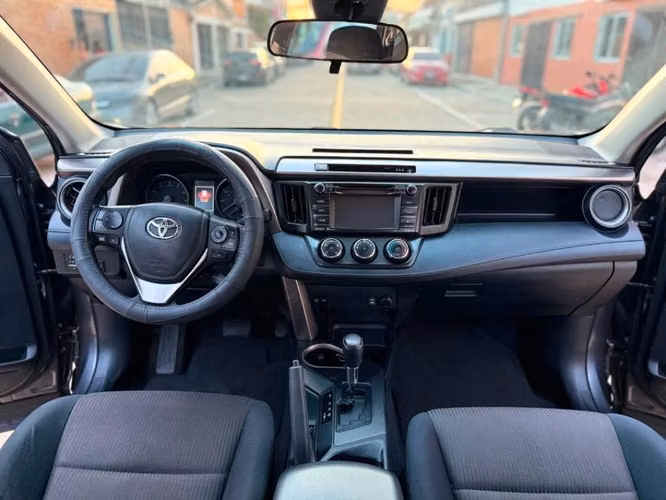 GANGA VENDO TOYOTA RAV LE 2017 - Imagen 5