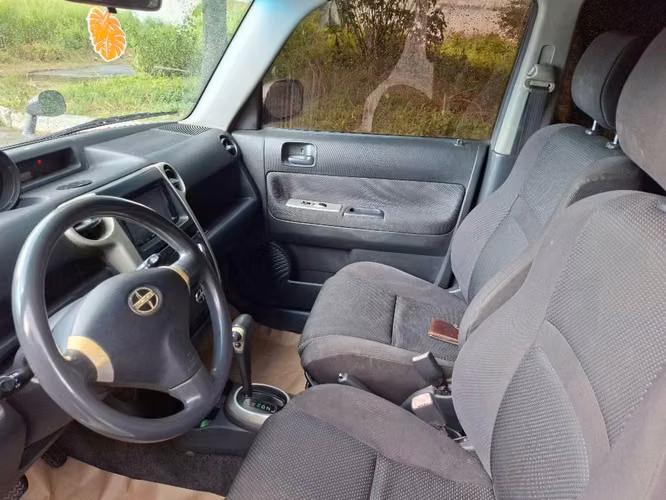 Scion xb 2005 automatica