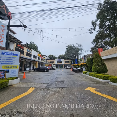 Local comercial en renta carretera a El Salvador km 19 Plaza Novitá En segundo nivel Ideal restaurante - Imagen 2