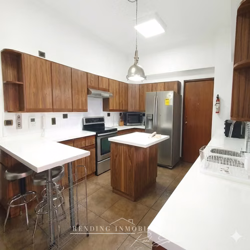 Apartamento amueblado en renta zona 14 edificio Premiere Club de 3 habitaciones + 2 parqueos - Imagen 4
