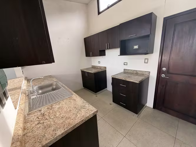 Vendo casa en Muxbal CONDOMINIO CON PISCINA, GYM REMATE BANCARIO - Imagen 13