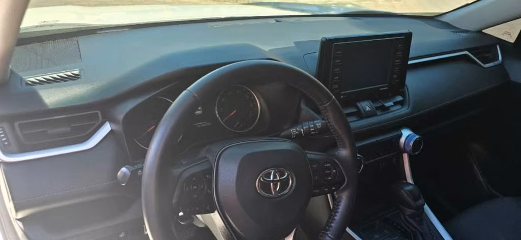 Vendo linda Toyota Rav4 4x4 2022 full equiada