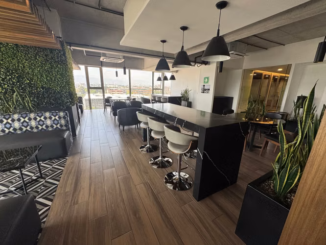Alquiler de oficina HUB Reforma Centro Corporativo zona 9/ 36 mts/ $1,200