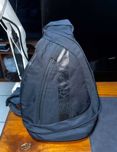 Sling Bag - Brand: VICTORINOX - Original - New - Color: Black