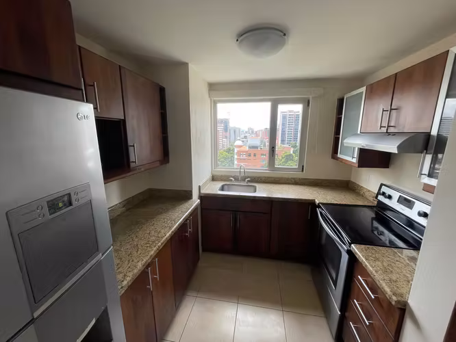 Rento apartamento de 3 dormitorios en Zona 14   CERCA DE EUROPLAZA - Imagen 19