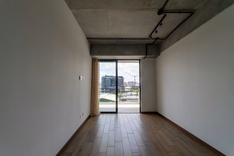 Rento apartamento en Zona 4   BUEN PRECIO!!    EN 4 GRADOS NORTE