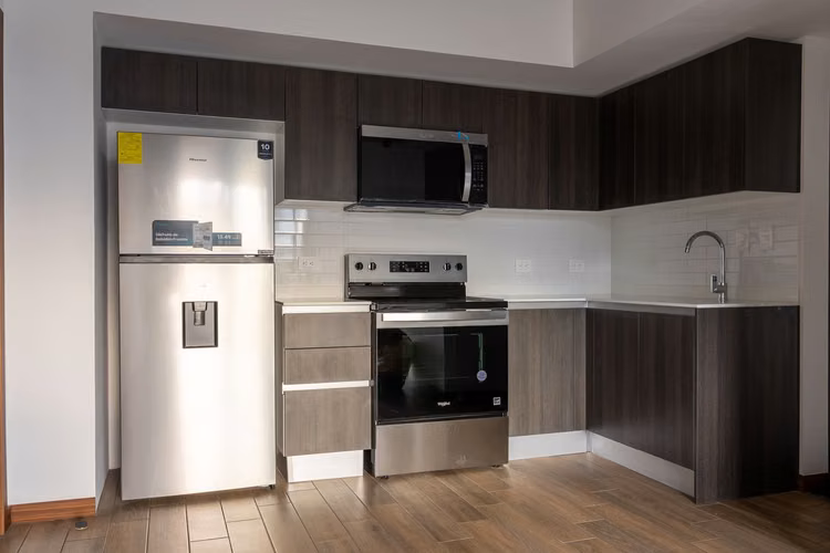 Rento apartamento en Zona 4   BUEN PRECIO!!    EN 4 GRADOS NORTE