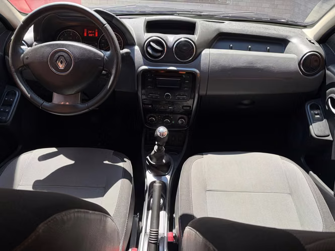 Renault Duster de Agencia Modelo 2016 - Imagen 15