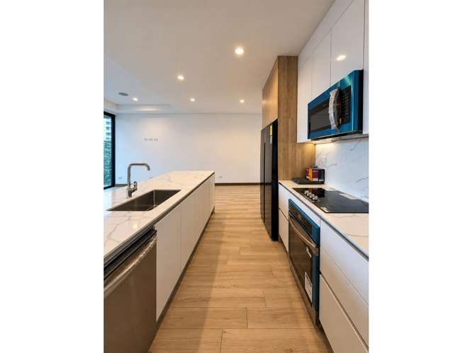 Apartamento en Renta Zona 10 - Imagen 3