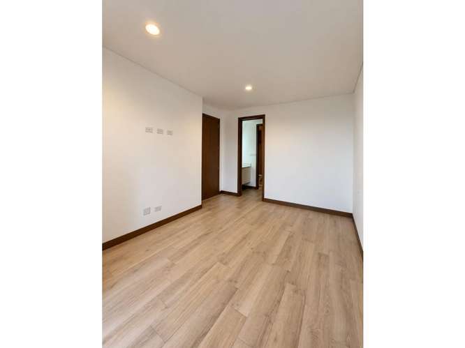 Apartamento en Renta Zona 10 - Imagen 8