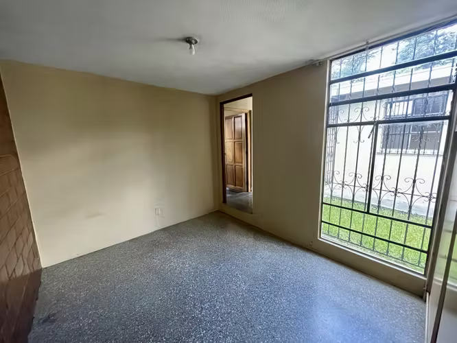 Propiedad en venta en avenida principal, zona 11 col. Mariscal Loma Linda - Imagen 7