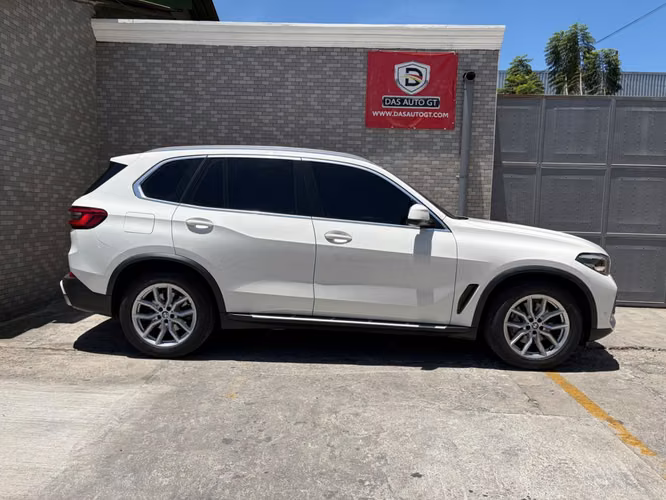 BMW X5 XDRIVE 30D de Agencia Modelo 2020 - Imagen 2