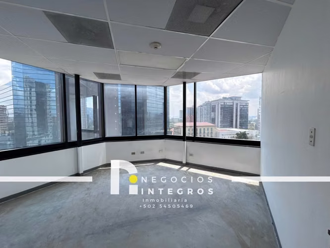 ALQUILO OFICINA EN ZONA 10  - Se está remodelando. (Opciones con diferente metraje) - Imagen 12