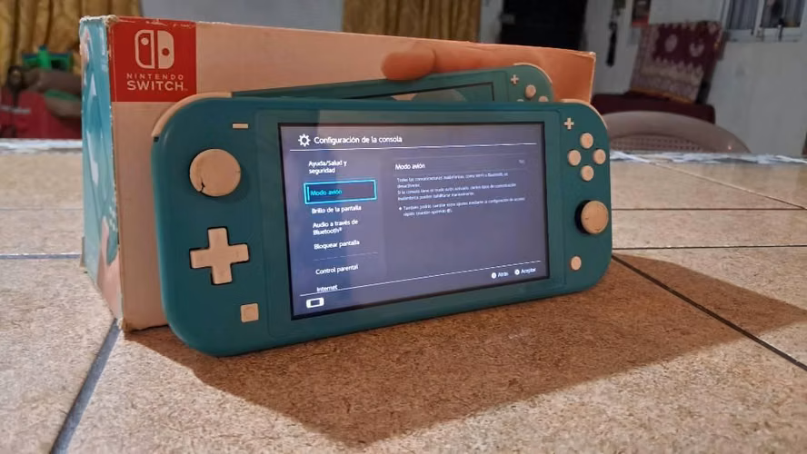 Nintendo Switch lite - Precio negociable - Imagen 2